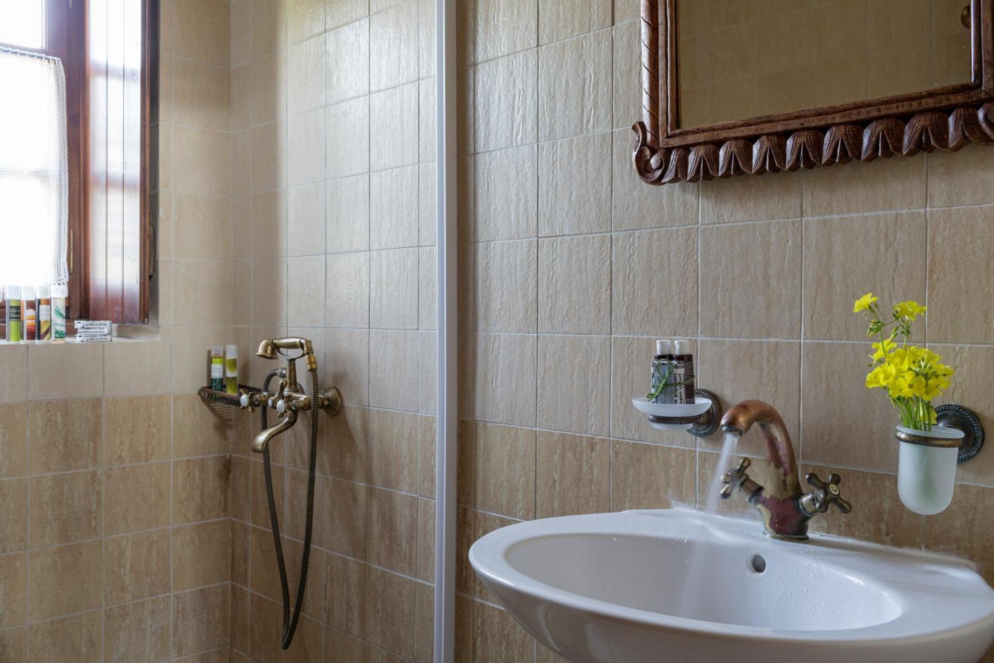 Agroktima Guest House Leonidio Ngoại thất bức ảnh